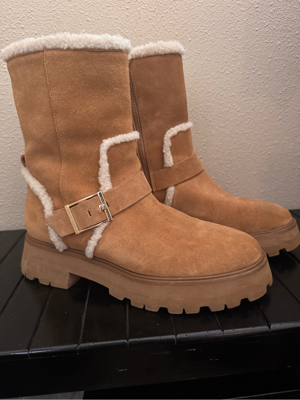 Michael Kors Tan Suede Shearling-Trim Winter Boots - Picture 4 of 10